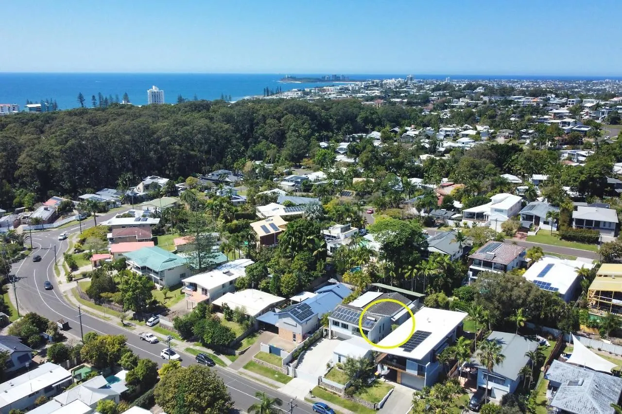Stylish 2 B/R Apartment - 4 Guests, Garage Zc5 Alexandra Headland