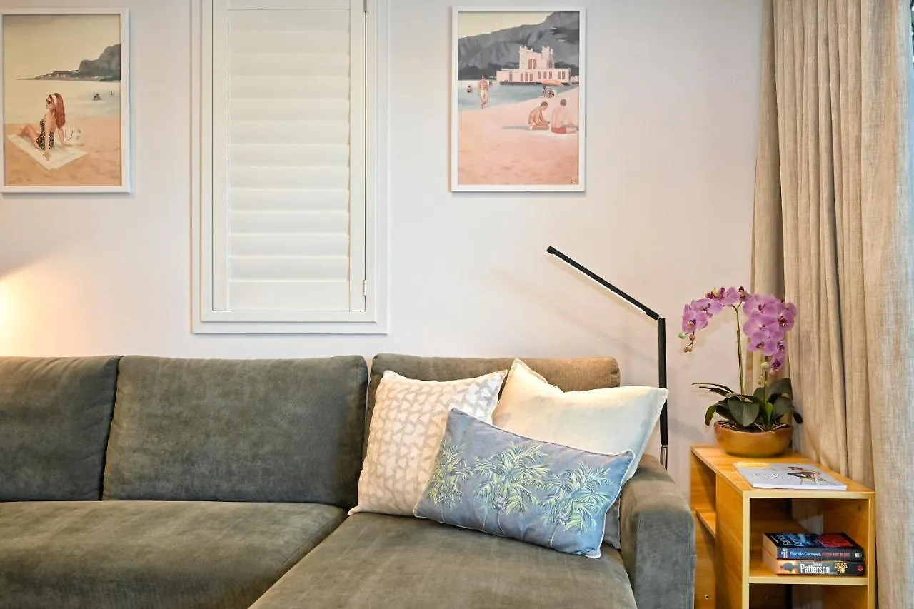 Stylish 2 B/R Apartment - 4 Guests, Garage Zc5 Alexandra Headland