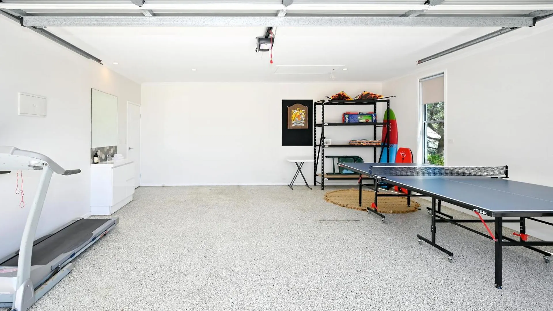 Stylish 2 B/R Apartment - 4 Guests, Garage Zc5 Alexandra Headland